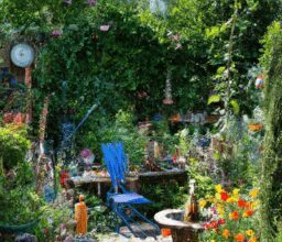 Дом и сад - Colorful garden with cozy atmosphere por