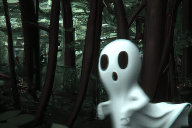 Тайны и загадки - Ghostly figure with menacing express