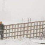 Дом и сад - Construction site in extreme weather con