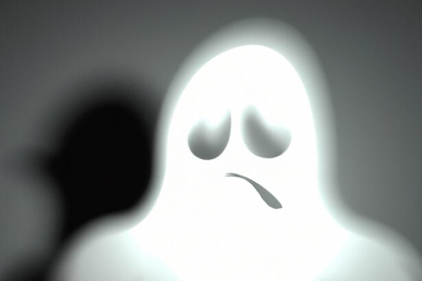 Тайны и загадки - Shadow revealing ghostly presence expe