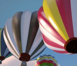 Досуг - Colorful hot air balloons soaring high