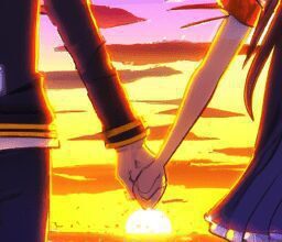 Досуг - Couple holding hands in sunset glow anim