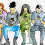 Досуг - People using social media on phones wate